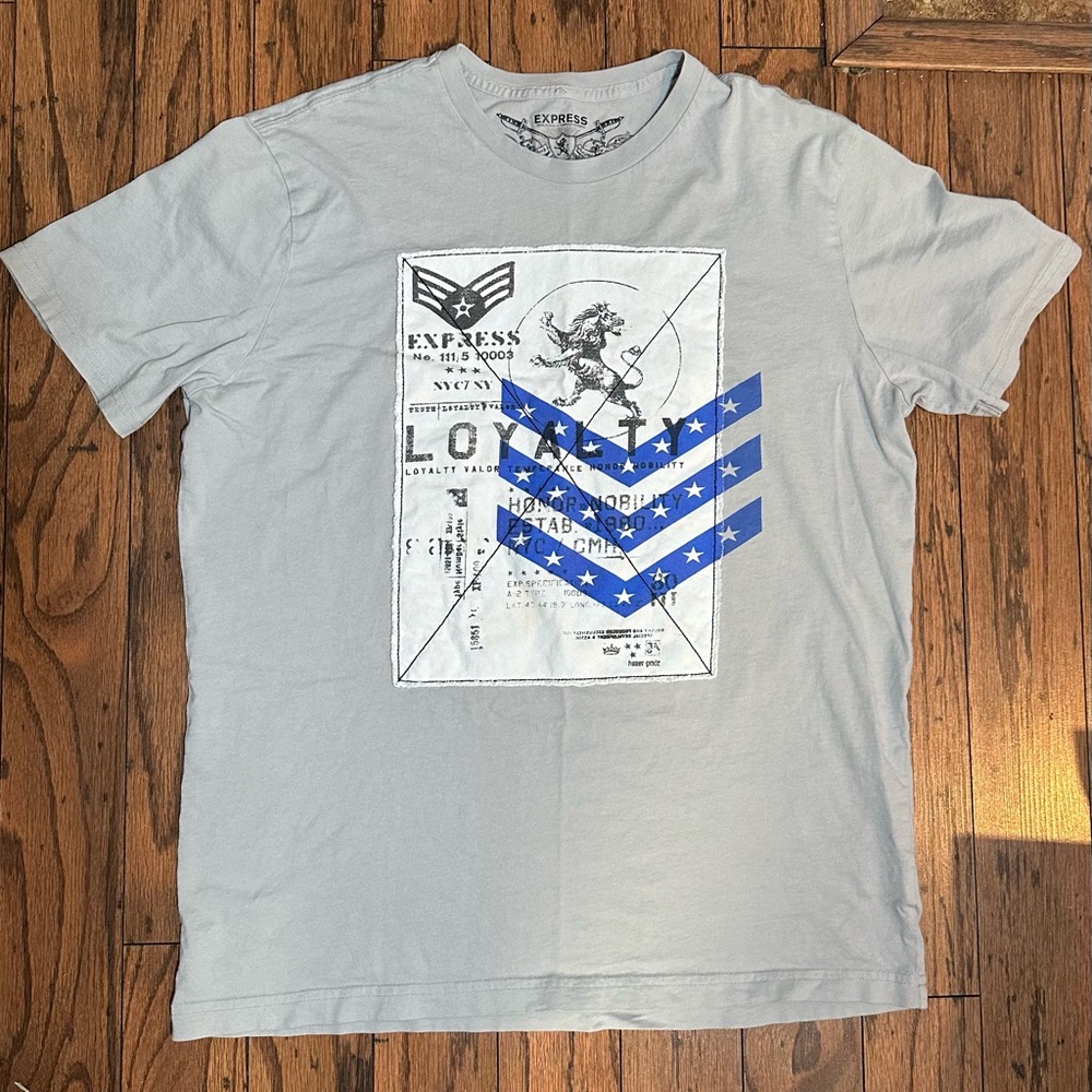 Express Size L t-shirt